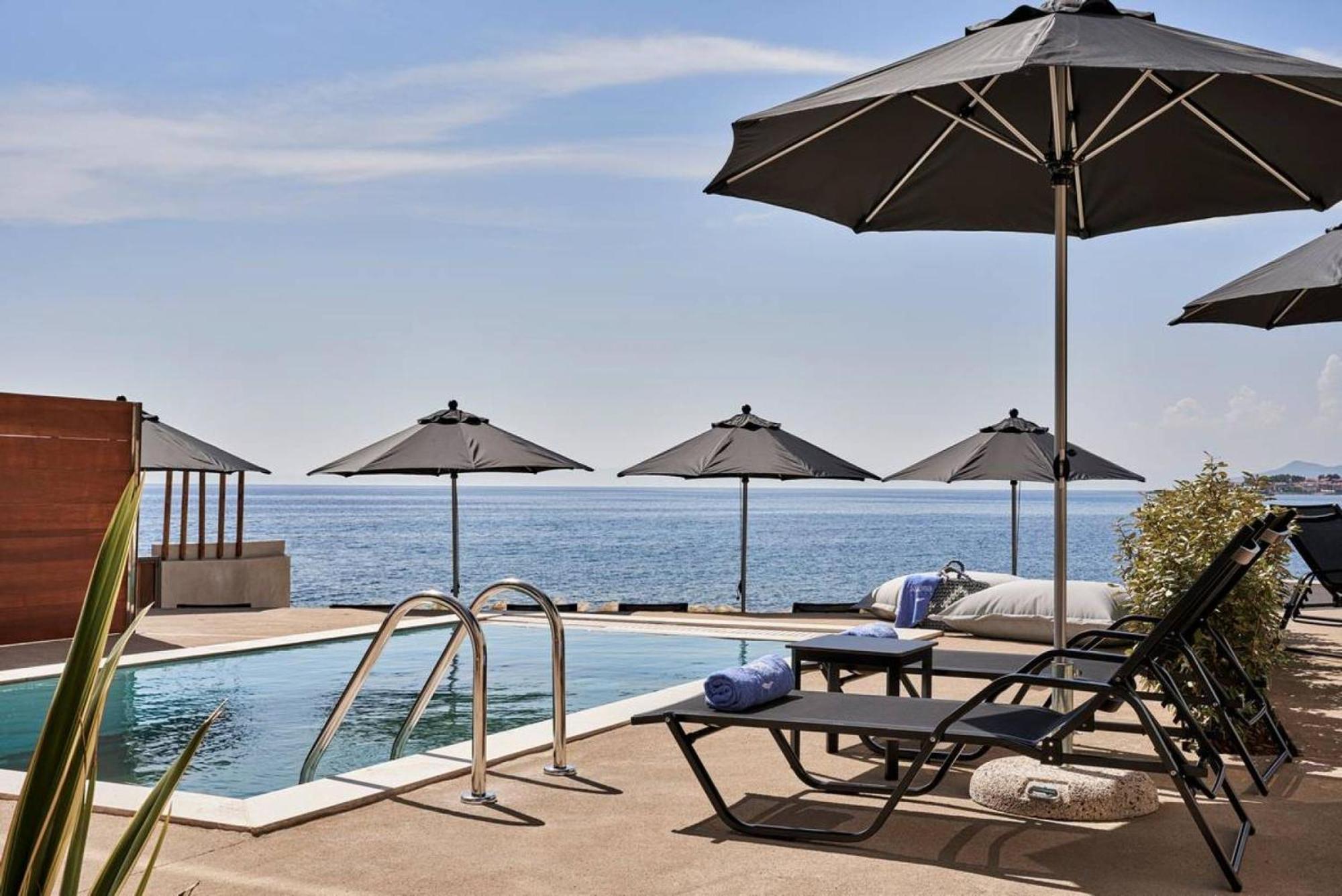 Beachfront Alassa Villas With Private Pools Kotronion  Eksteriør billede
